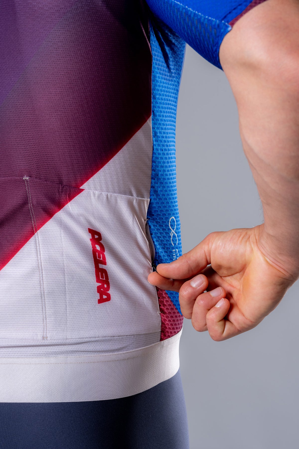 Acelera Men Pro cycling jersey Short Sleeve - Nova Detail #Color_Nova