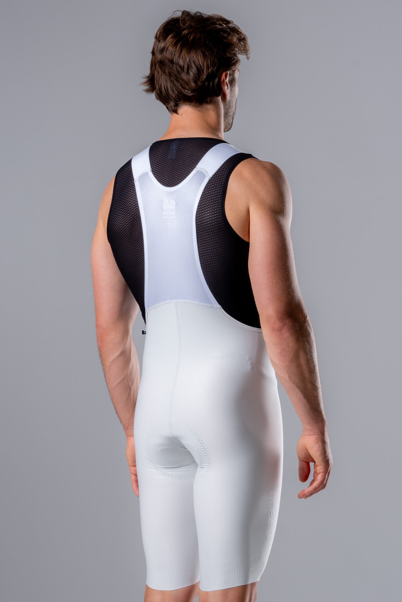 Mænds mellemliggende cykelshorts